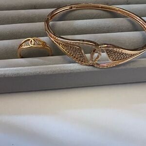 Ring and bangle set